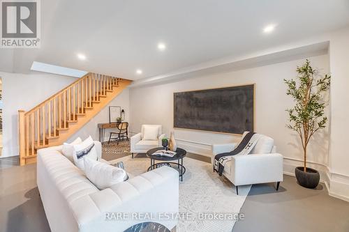 #5 - 2B Minto Street, Toronto, ON - Indoor Photo Showing Living Room