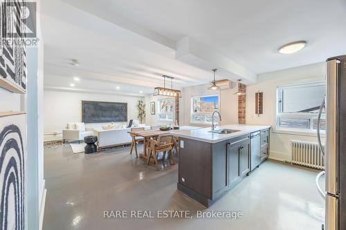 #5 - 2B Minto Street, Toronto, ON - Indoor Photo Showing Kitchen