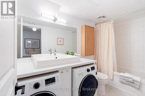 219 - 437 Roncesvalles Avenue, Toronto, ON - Indoor Photo Showing Laundry Room