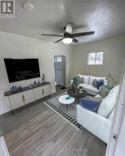 623 Kingsway, Greater Sudbury, ON - Indoor Photo Showing Living Room