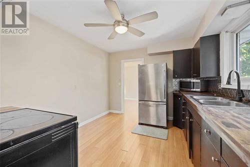 1221 Sherwood Trail, Sarnia, ON - Indoor Photo Showing Kitchen With Double Sink