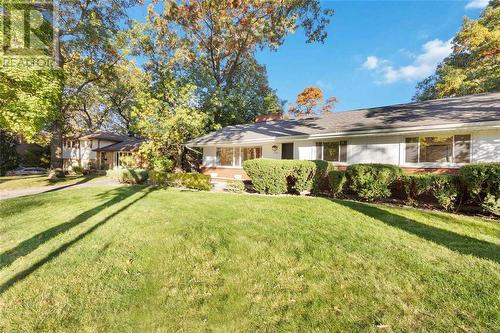 1221 Sherwood Trail, Sarnia, ON - Outdoor