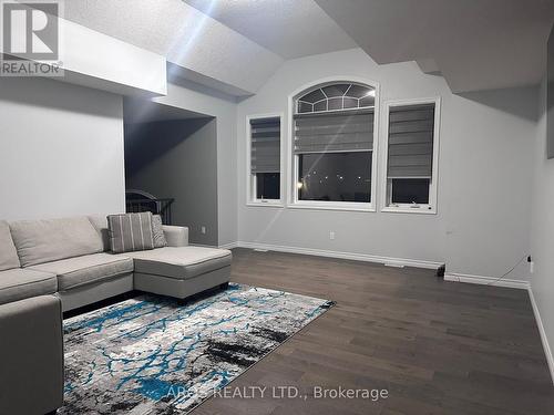 Upper - 1707 Finley Crescent, London, ON - Indoor Photo Showing Living Room