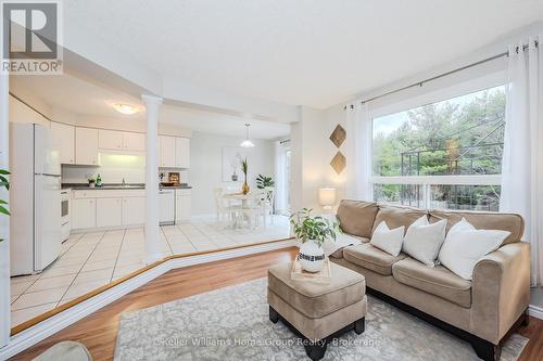 52 Carrington Place, Guelph (Kortright West), ON - Indoor Photo Showing Living Room