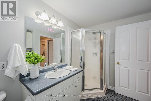 52 Carrington Place, Guelph (Kortright West), ON - Indoor Photo Showing Bathroom