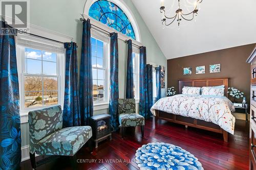 995 Cedar Street, Oshawa, ON - Indoor Photo Showing Bedroom