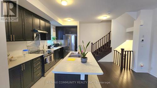 2041 Cameron Lott Crescent, Oshawa, ON - Indoor Photo Showing Kitchen With Upgraded Kitchen