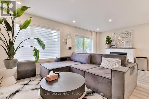 Main2Nd - 23 Pitt Avenue, Toronto, ON - Indoor Photo Showing Living Room