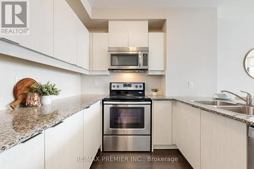 2502 - 2910 Highway 7 Road W, Vaughan, ON - Indoor Photo Showing Kitchen With Double Sink With Upgraded Kitchen