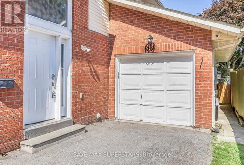 69 Kinzie Lane N, Barrie, ON - Outdoor With Exterior