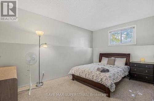 69 Kinzie Lane N, Barrie, ON - Indoor Photo Showing Bedroom