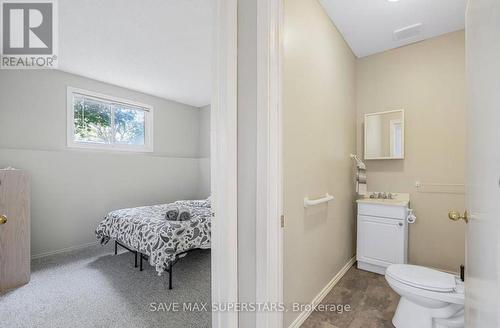 69 Kinzie Lane N, Barrie, ON - Indoor Photo Showing Bathroom