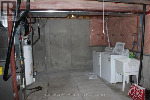 41 Hollingsworth Circle, Brampton, ON - Indoor Photo Showing Laundry Room