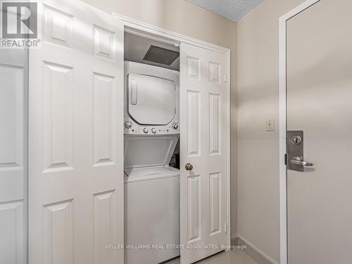 804 - 95 La Rose Avenue, Toronto, ON - Indoor Photo Showing Laundry Room