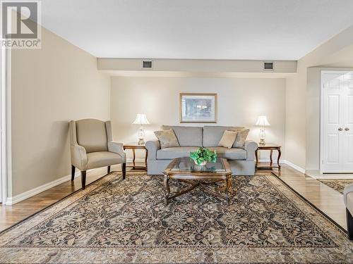 804 - 95 La Rose Avenue, Toronto, ON - Indoor Photo Showing Living Room