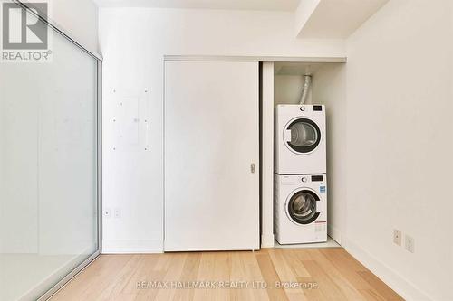 306 - 1331 Queen Street E, Toronto, ON - Indoor Photo Showing Laundry Room