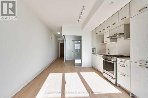 306 - 1331 Queen Street E, Toronto, ON - Indoor Photo Showing Kitchen With Upgraded Kitchen