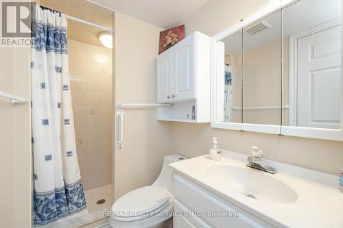 41 Jadestone Court, Kitchener, ON - Indoor Photo Showing Bathroom