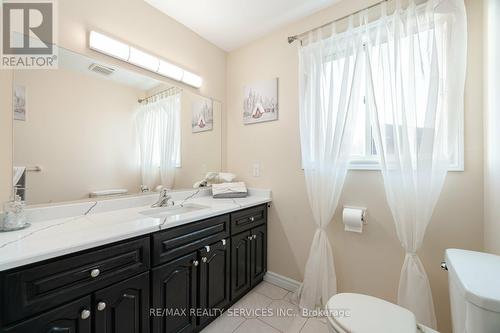 41 Jadestone Court, Kitchener, ON - Indoor Photo Showing Bathroom