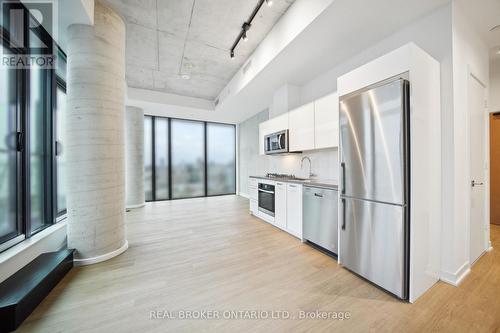 2001 - 195 Mccaul Street, Toronto, ON - Indoor Photo Showing Kitchen