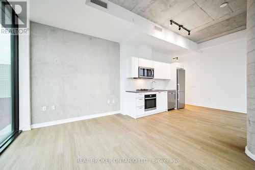 2001 - 195 Mccaul Street, Toronto, ON - Indoor Photo Showing Kitchen