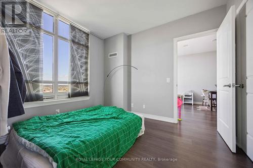 1712 - 9245 Jane Street, Vaughan, ON - Indoor Photo Showing Bedroom