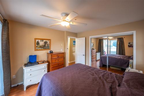 105-2401 South Main Street, Penticton, BC - Indoor Photo Showing Bedroom