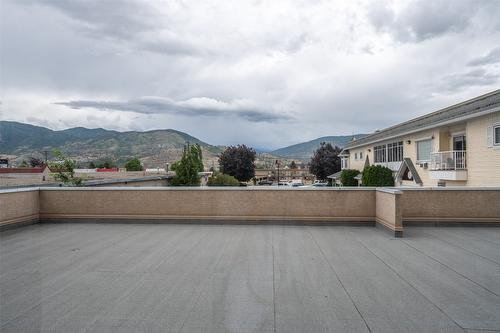 105-2401 South Main Street, Penticton, BC - Outdoor With Deck Patio Veranda