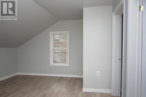 20 Jones Street, Belleville, ON - Indoor Photo Showing Other Room