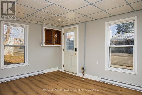 20 Jones Street, Belleville, ON - Indoor Photo Showing Other Room