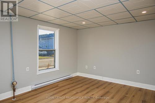 20 Jones Street, Belleville, ON - Indoor Photo Showing Other Room