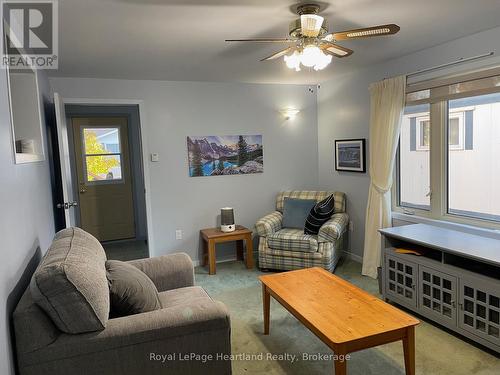 36 Sutton Drive, Ashfield-Colborne-Wawanosh (Colborne Twp), ON - Indoor Photo Showing Living Room