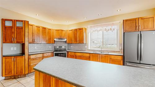 20 Killdeer Place, Osoyoos, BC - Indoor Photo Showing Kitchen