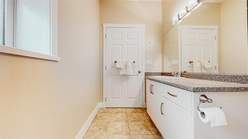 20 Killdeer Place, Osoyoos, BC - Indoor Photo Showing Bathroom