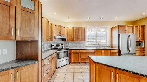 20 Killdeer Place, Osoyoos, BC - Indoor Photo Showing Kitchen