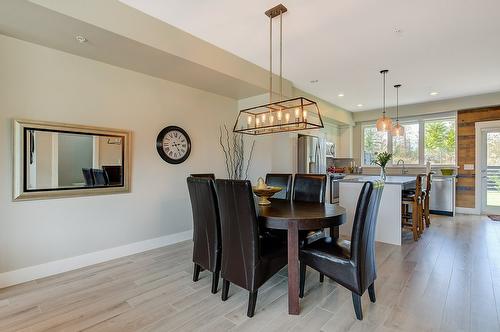 23-12798 Lake Hill Drive, Lake Country, BC - Indoor Photo Showing Dining Room