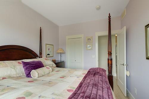 23-12798 Lake Hill Drive, Lake Country, BC - Indoor Photo Showing Bedroom