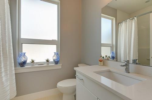 23-12798 Lake Hill Drive, Lake Country, BC - Indoor Photo Showing Bathroom