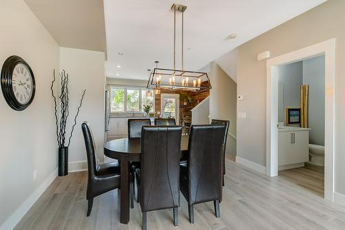 23-12798 Lake Hill Drive, Lake Country, BC - Indoor Photo Showing Dining Room