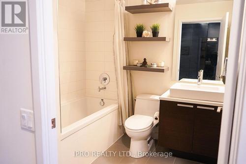 308 - 138 Princess Street, Toronto, ON - Indoor Photo Showing Bathroom