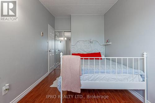 77 - 180 Mississauga Valley Boulevard, Mississauga, ON - Indoor Photo Showing Bedroom