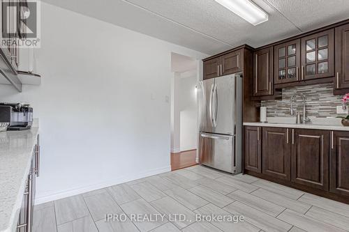 77 - 180 Mississauga Valley Boulevard, Mississauga, ON - Indoor Photo Showing Kitchen