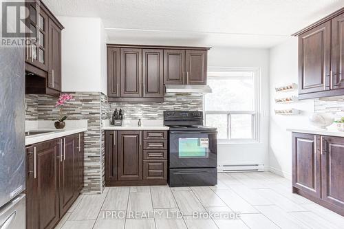 77 - 180 Mississauga Valley Boulevard, Mississauga, ON - Indoor Photo Showing Kitchen