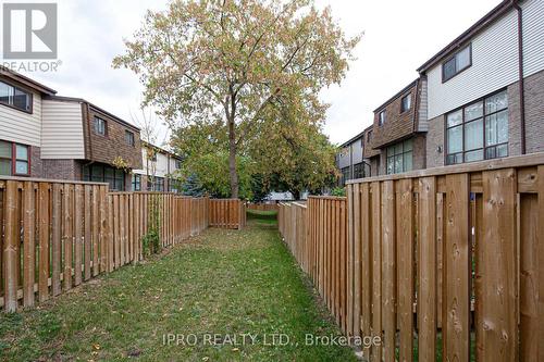 77 - 180 Mississauga Valley Boulevard, Mississauga, ON - Outdoor