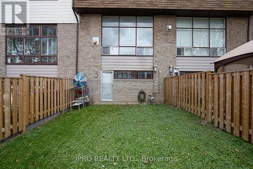 77 - 180 Mississauga Valley Boulevard, Mississauga, ON - Outdoor With Exterior