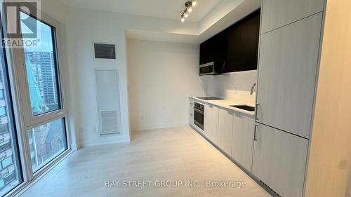 #1110 - 308 Jarvis Street, Toronto, ON - Indoor Photo Showing Kitchen