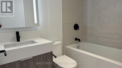 #1110 - 308 Jarvis Street, Toronto, ON - Indoor Photo Showing Bathroom