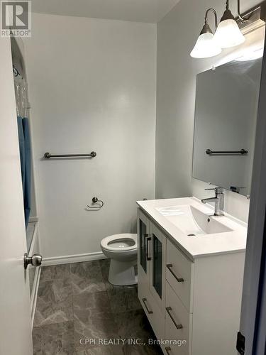 125 - 69 Godstone Road, Toronto, ON - Indoor Photo Showing Bathroom