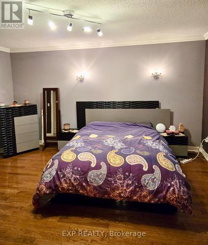 8 Mary Gapper Crescent, Richmond Hill, ON - Indoor Photo Showing Bedroom