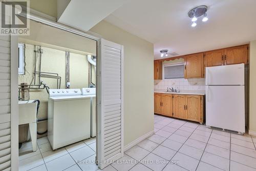 38 Newlyn Crescent, Brampton, ON - Indoor Photo Showing Laundry Room